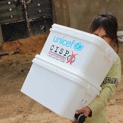 De l'eau pour les enfants réfugiés syriens au Liban Image 3